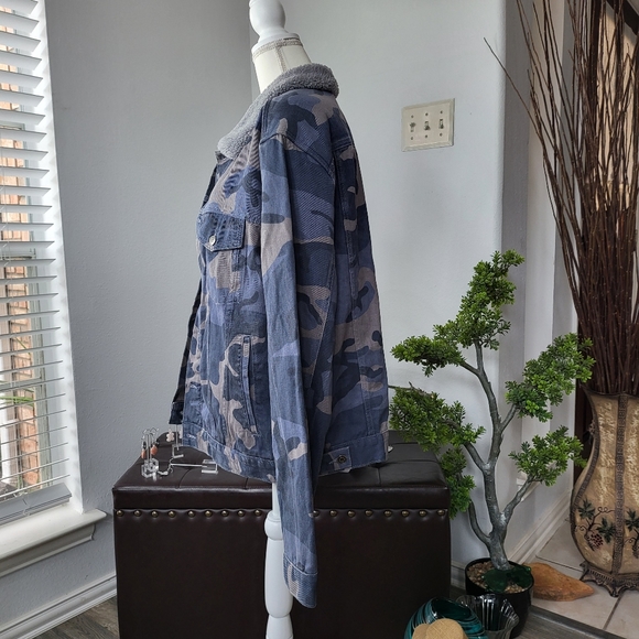 American Vintage Jacket - Picture 7 of 15